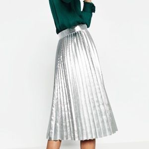 Zara silver reflective acordian skirt